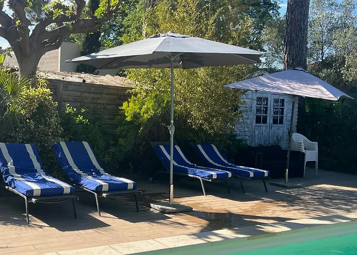Frühstückspension Belem - Piscine Chauffee - Mas Saint Louis 4*